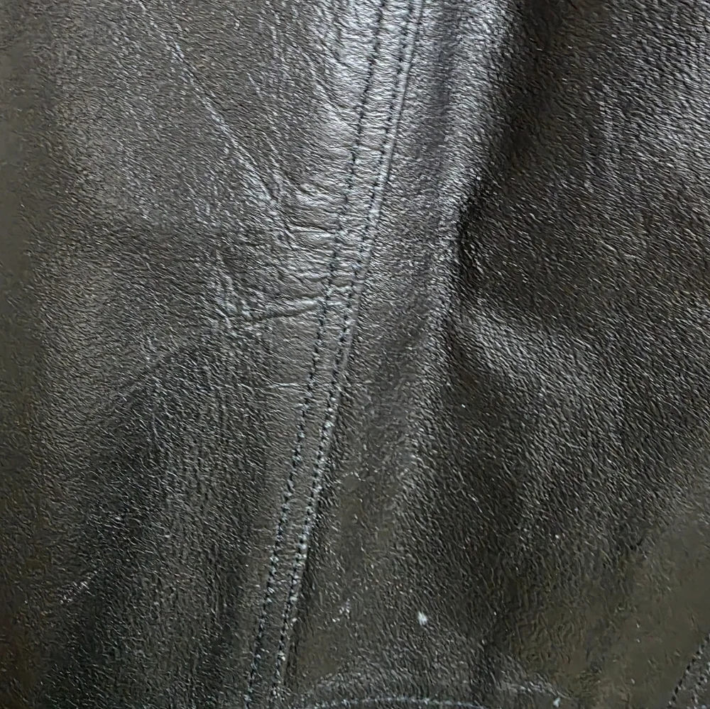 Black Leather Biker Vest Sz 48 - Picture 10 of 11